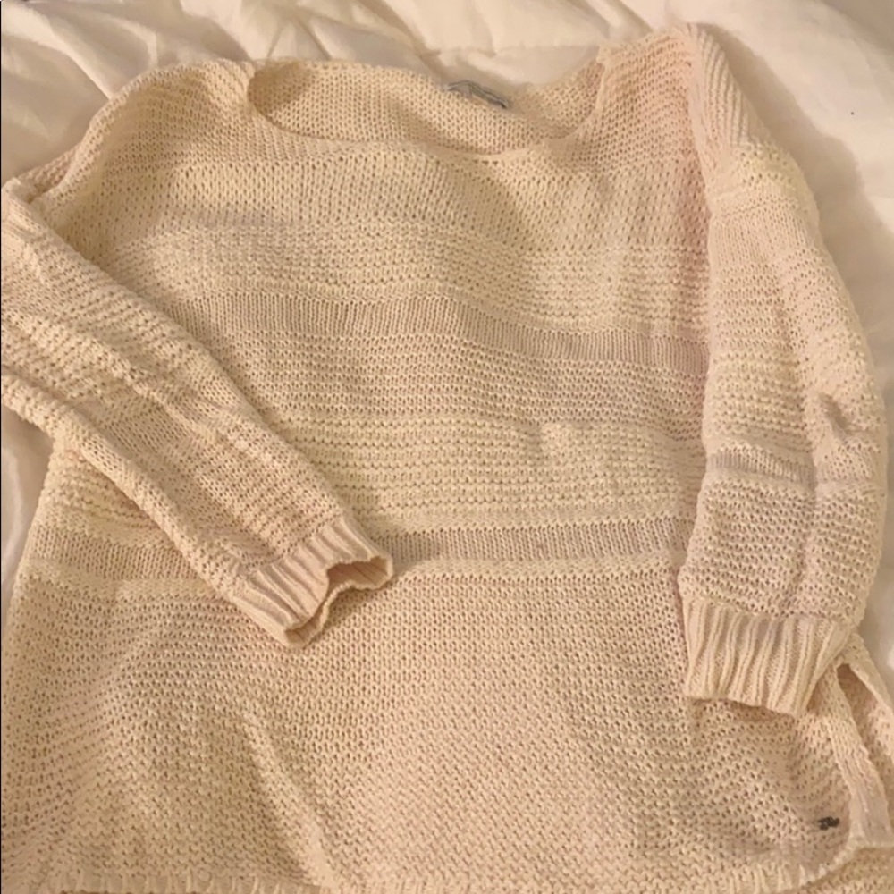 3/4 sleeved American Eagle sweater